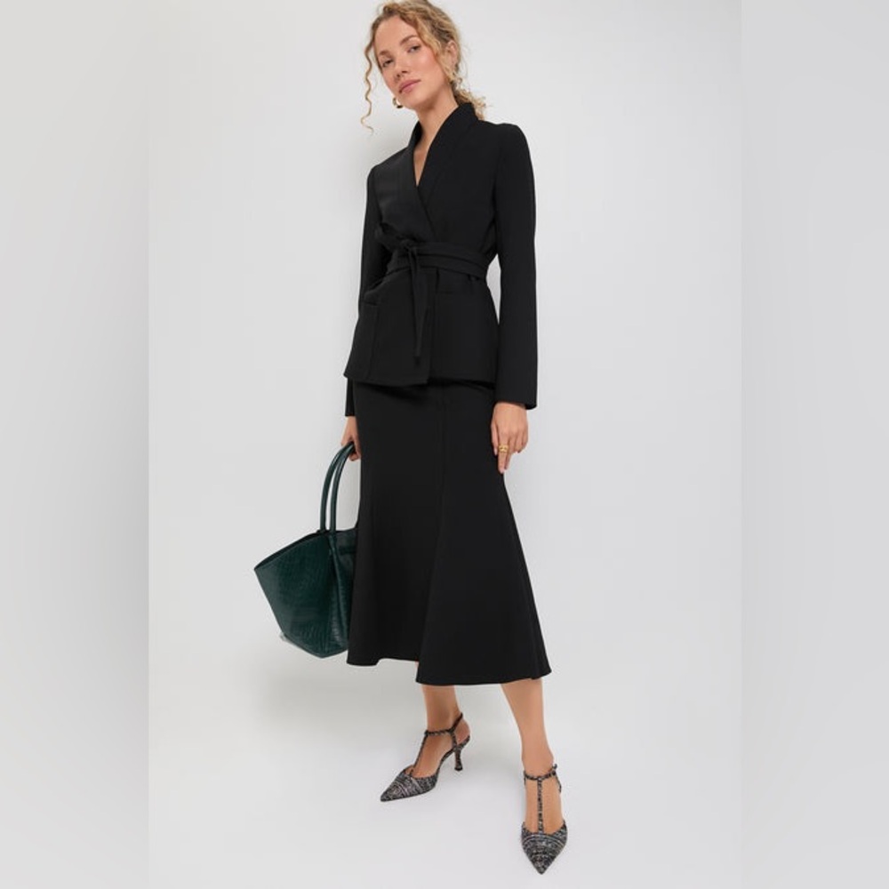 Tuckernuck Classic Black Midi Skirt - Picture 2 of 10